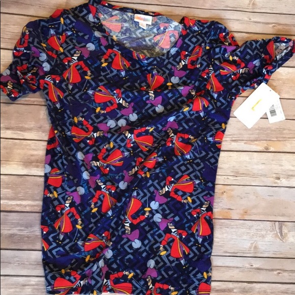 Shirt - Picture 2 of 2